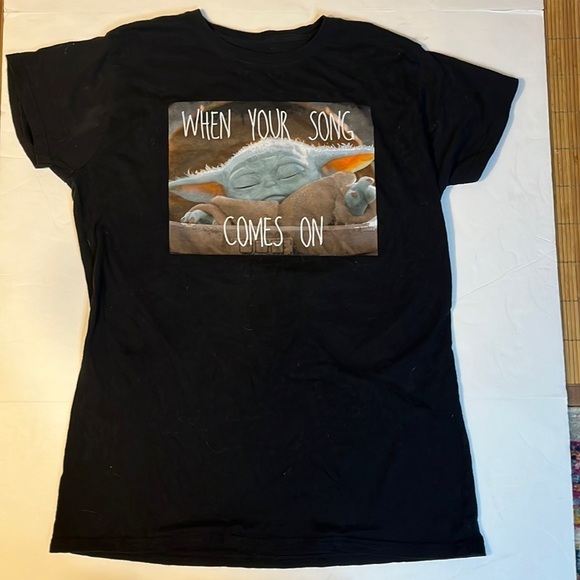 Star Wars Other - Star Wars Mens Yoda Tshirt